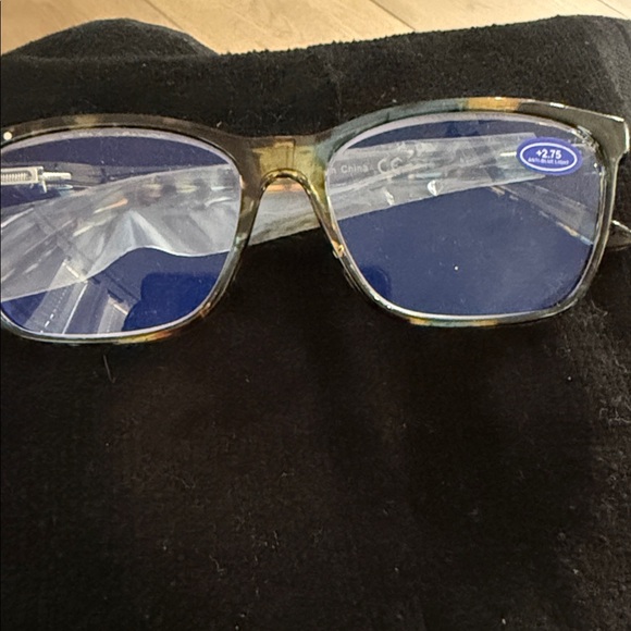 Sigvan Accessories - Sigvan Blue Lens Square Reading  Glasses +2.75